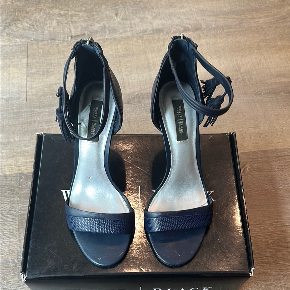 White House Black Market Blue Heels Elegant Design